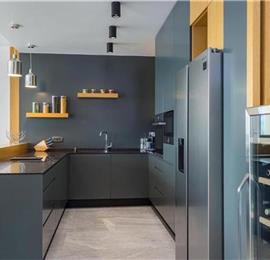 3 bedroom villa with infinity pool in Opatija, sleeps 6